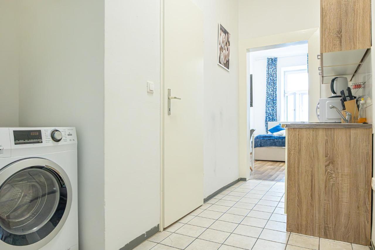 Modern Comforts: Chic Studio Apt Centrally Located Βιέννη Εξωτερικό φωτογραφία
